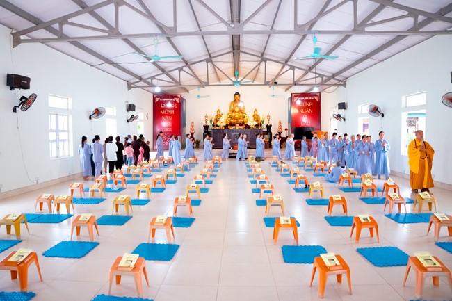 The 1st Retreat The path leading to right direction at Dong Cao Pagoda, Thanh Hoa