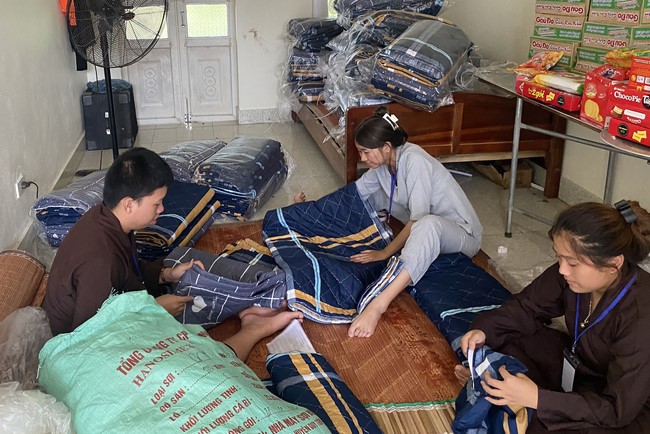 The 1st Retreat The path leading to right direction at Dong Cao Pagoda, Thanh Hoa