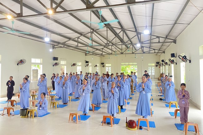 The 1st Retreat The path leading to right direction at Dong Cao Pagoda, Thanh Hoa
