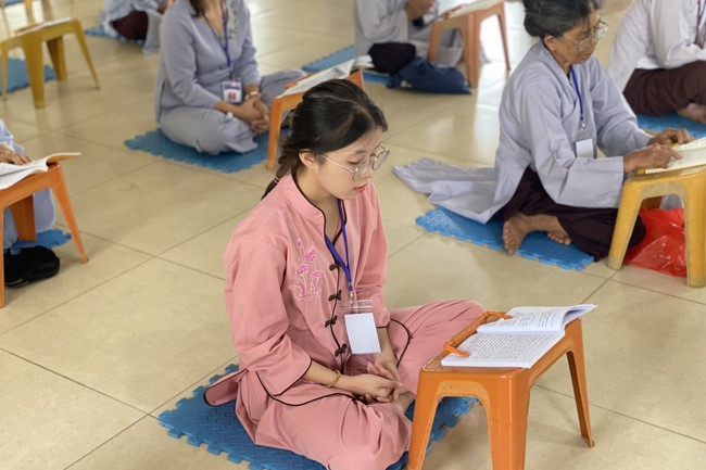 The 1st Retreat The path leading to right direction at Dong Cao Pagoda, Thanh Hoa