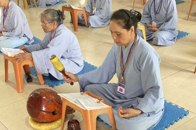 The 1st Retreat The path leading to right direction at Dong Cao Pagoda, Thanh Hoa