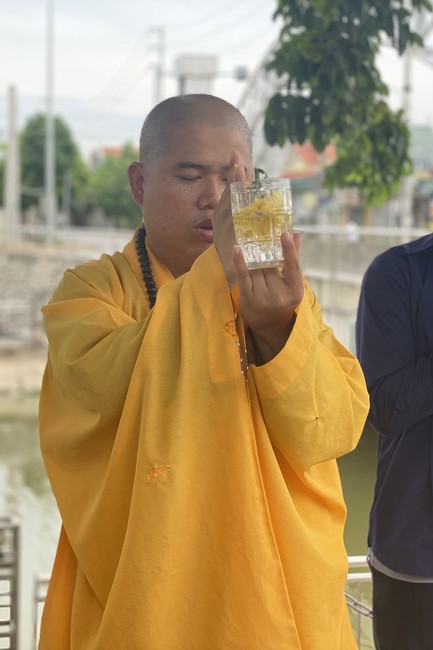 The 1st Retreat The path leading to right direction at Dong Cao Pagoda, Thanh Hoa