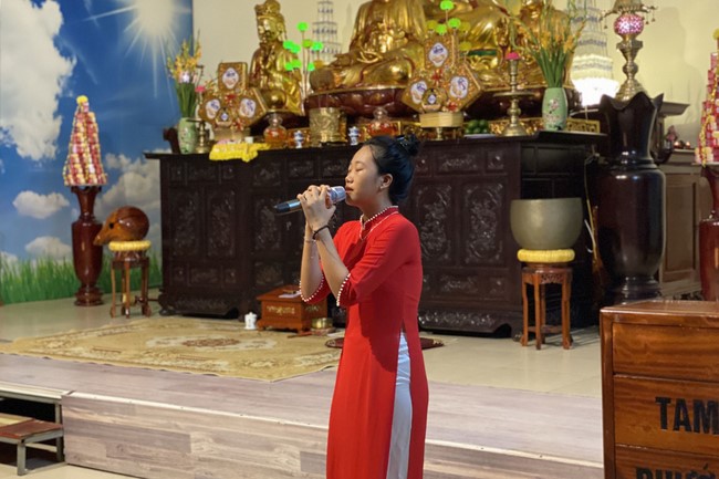 The 1st Retreat The path leading to right direction at Dong Cao Pagoda, Thanh Hoa