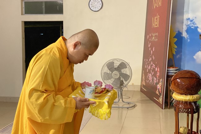 The 1st Retreat The path leading to right direction at Dong Cao Pagoda, Thanh Hoa