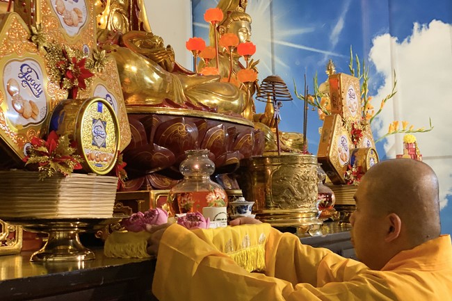 The 1st Retreat The path leading to right direction at Dong Cao Pagoda, Thanh Hoa