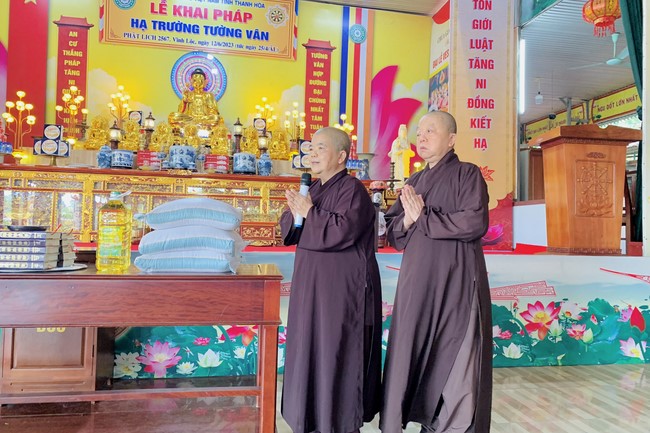 Offering to the rain-retreat schools of Dong Cao Pagoda, Thanh Hoa