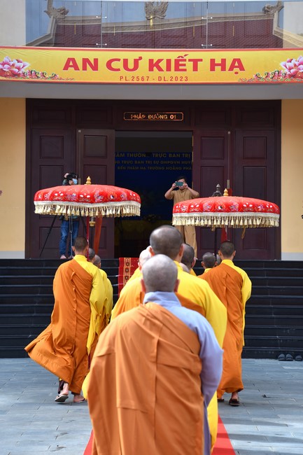 Permanent Director Board of Vietnam Buddhist Sangha visit Hoang Phap Pagoda