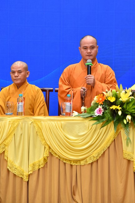 Permanent Director Board of Vietnam Buddhist Sangha visit Hoang Phap Pagoda