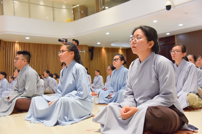Permanent Director Board of Vietnam Buddhist Sangha visit Hoang Phap Pagoda