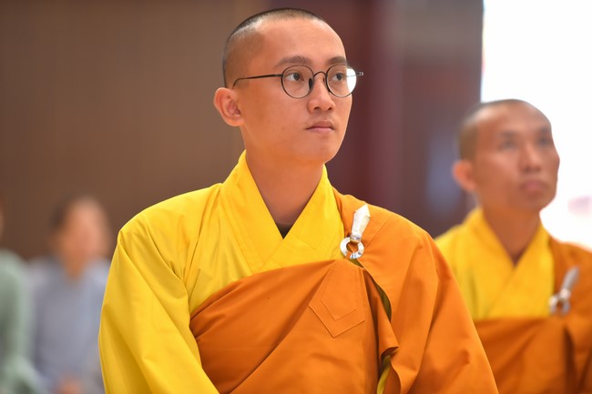 Permanent Director Board of Vietnam Buddhist Sangha visit Hoang Phap Pagoda