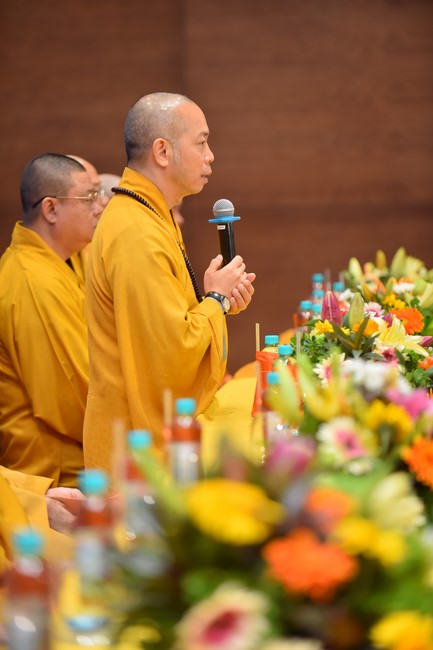 Permanent Director Board of Vietnam Buddhist Sangha visit Hoang Phap Pagoda