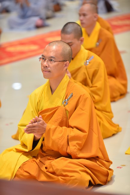Permanent Director Board of Vietnam Buddhist Sangha visit Hoang Phap Pagoda