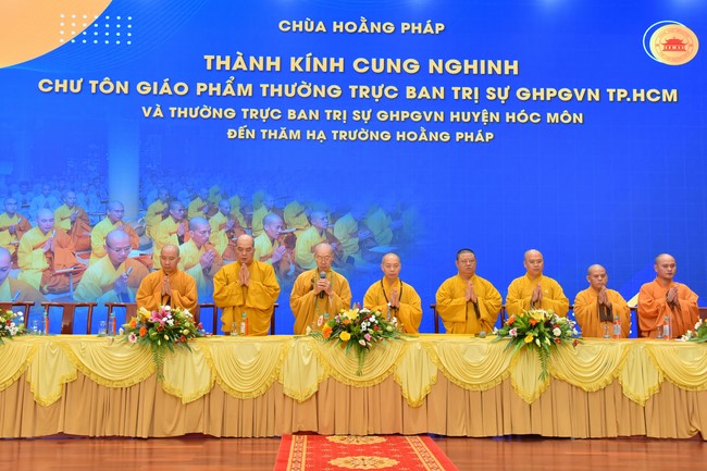 Permanent Director Board of Vietnam Buddhist Sangha visit Hoang Phap Pagoda