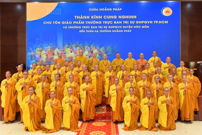 Permanent Director Board of Vietnam Buddhist Sangha visit Hoang Phap Pagoda