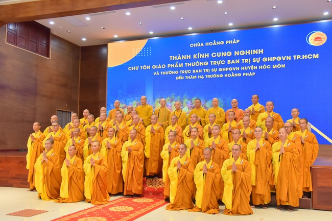 Permanent Director Board of Vietnam Buddhist Sangha visit Hoang Phap Pagoda