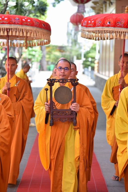 Permanent Director Board of Vietnam Buddhist Sangha visit Hoang Phap Pagoda