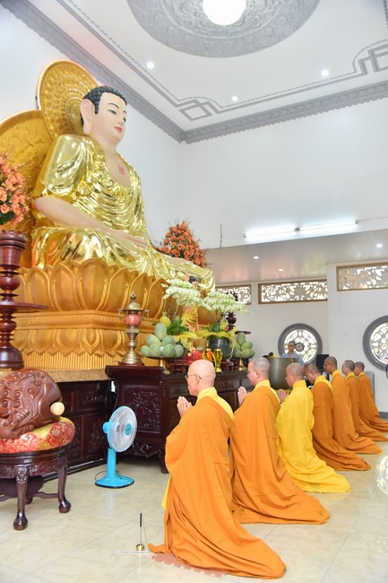 Wedding Ceremony at the pagoda