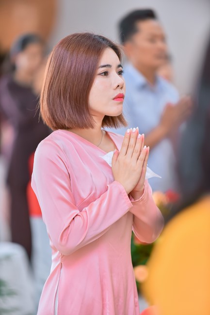 Wedding Ceremony at the pagoda
