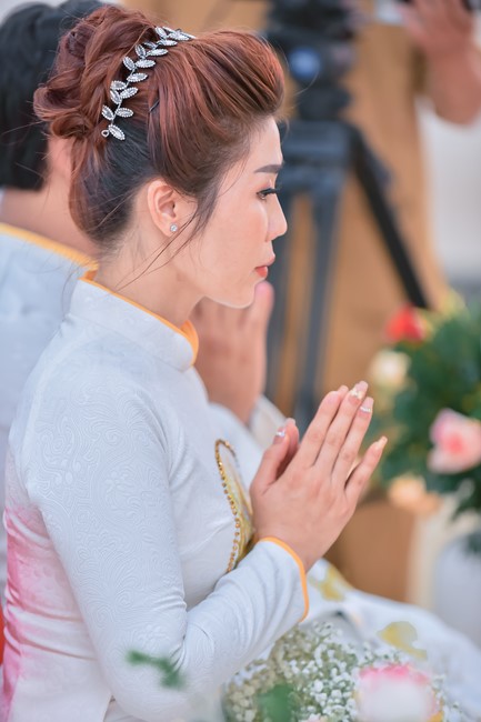 Wedding Ceremony at the pagoda