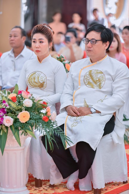 Wedding Ceremony at the pagoda