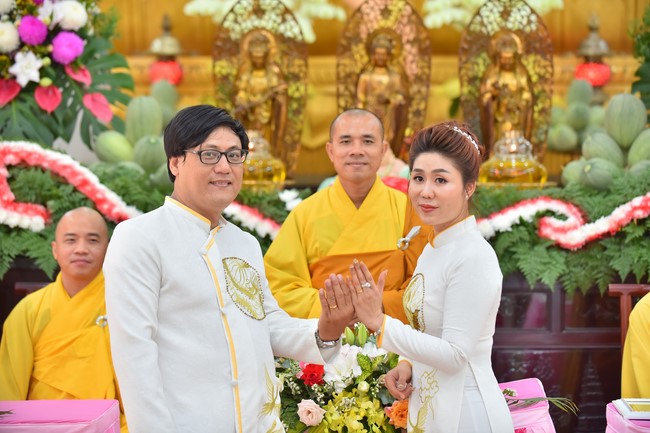 Wedding Ceremony at the pagoda