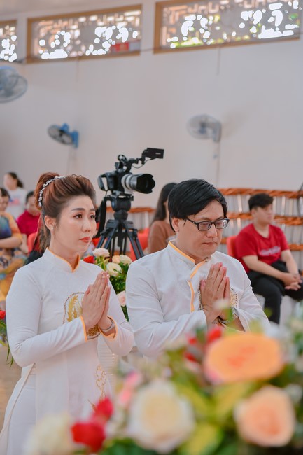Wedding Ceremony at the pagoda