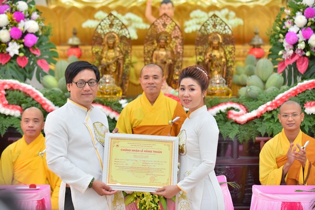 Wedding Ceremony at the pagoda