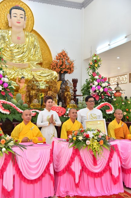 Wedding Ceremony at the pagoda