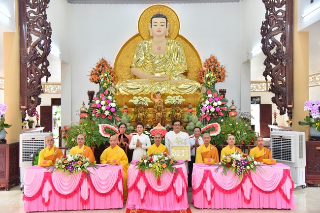 Wedding Ceremony at the pagoda