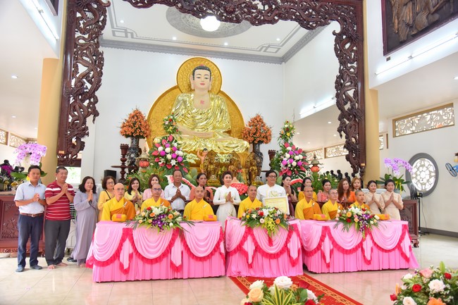Wedding Ceremony at the pagoda