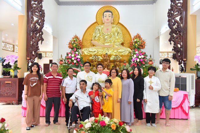 Wedding Ceremony at the pagoda