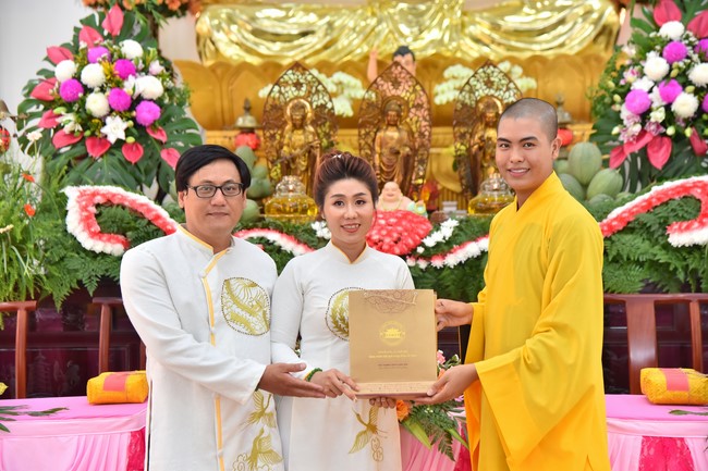 Wedding Ceremony at the pagoda