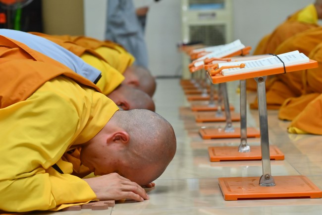 Repentance ceremony on June 14th, Year of the Cat