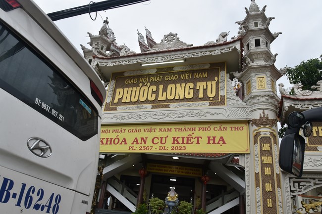 Offering rain-retreat Schools 2023 of the Charity Board