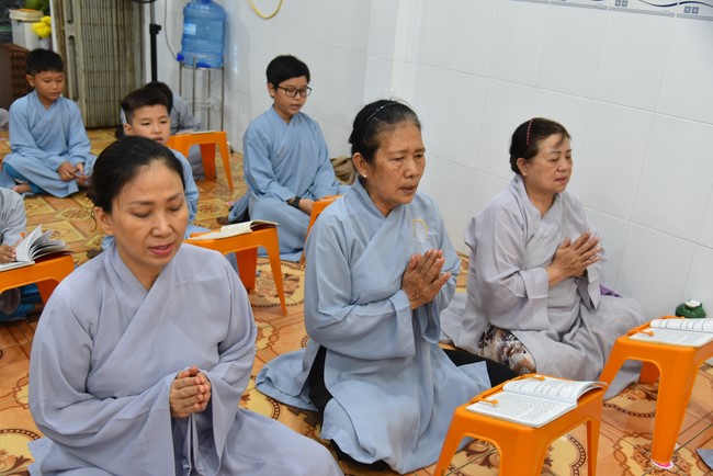 Repentant Ceremony at Minh Chat ashram in Can Tho