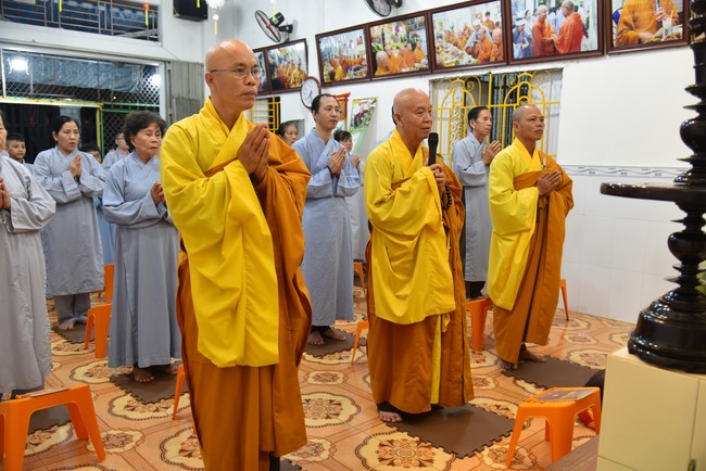 Repentant Ceremony at Minh Chat ashram in Can Tho