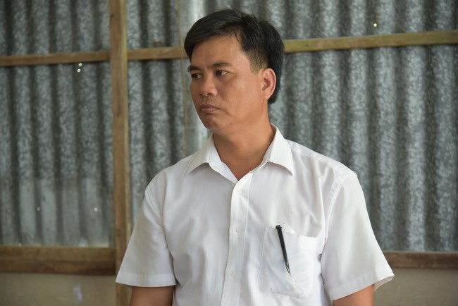 Donating money to build a charity house in Long My, Hau Giang of Charity Board