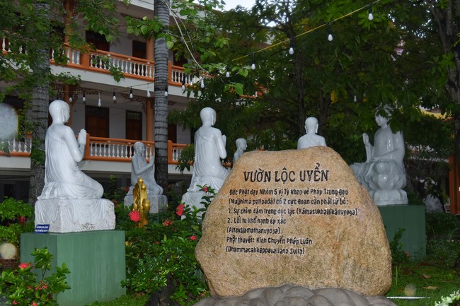 Offering to Three Jewel at Pagodas in the Western of the Charity Board