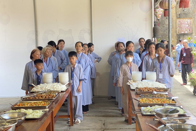One - Day Practice at Dong Cao pagoda, Thanh Hoa