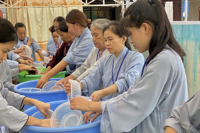 One - Day Practice at Dong Cao pagoda, Thanh Hoa