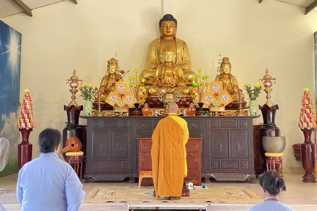 One - Day Practice at Dong Cao pagoda, Thanh Hoa