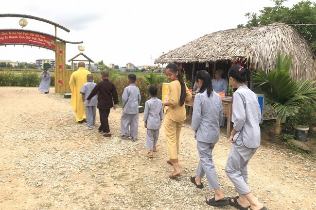 One - Day Practice at Dong Cao pagoda, Thanh Hoa