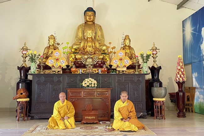 One - Day Practice at Dong Cao pagoda, Thanh Hoa