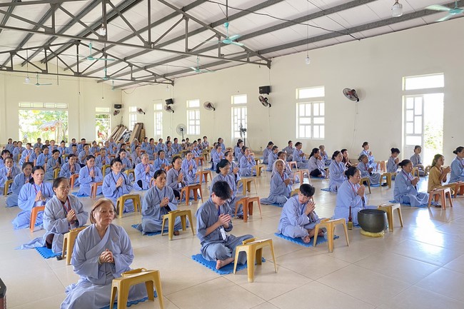 One - Day Practice at Dong Cao pagoda, Thanh Hoa