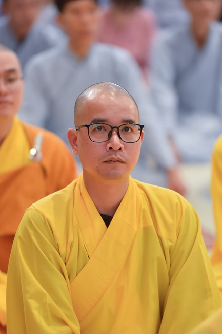 Most Thich Thai Hoa visiting and preaching Dharma talks at Hoang Phap's Rain-Retreat School