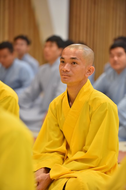 Most Thich Thai Hoa visiting and preaching Dharma talks at Hoang Phap's Rain-Retreat School