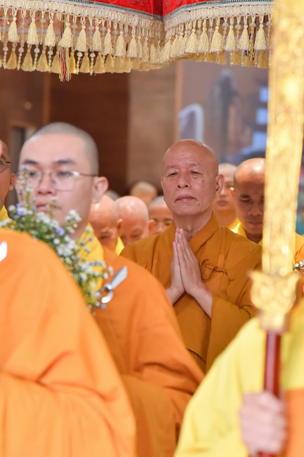 Most Thich Thai Hoa visiting and preaching Dharma talks at Hoang Phap's Rain-Retreat School