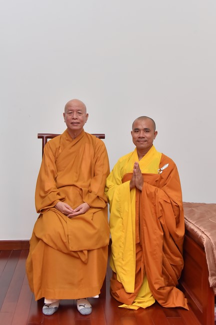 Most Thich Thai Hoa visiting and preaching Dharma talks at Hoang Phap's Rain-Retreat School