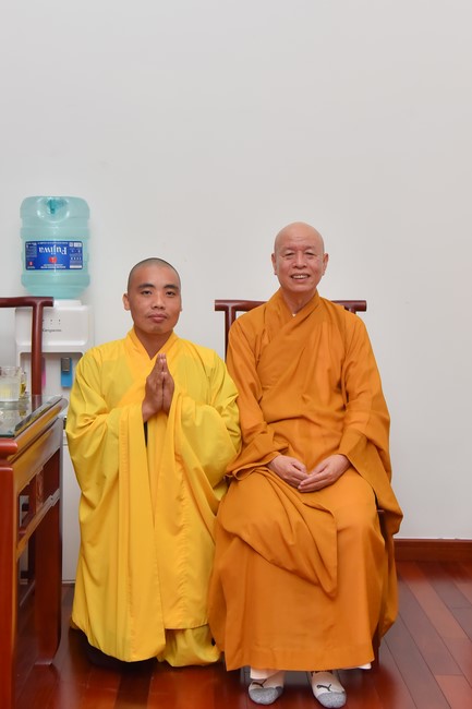 Most Thich Thai Hoa visiting and preaching Dharma talks at Hoang Phap's Rain-Retreat School