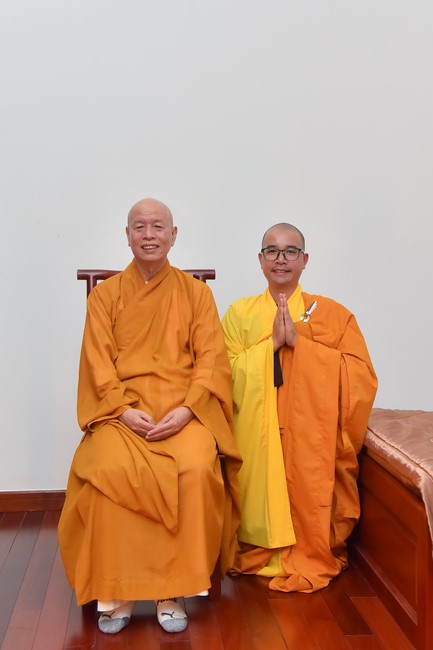 Most Thich Thai Hoa visiting and preaching Dharma talks at Hoang Phap's Rain-Retreat School